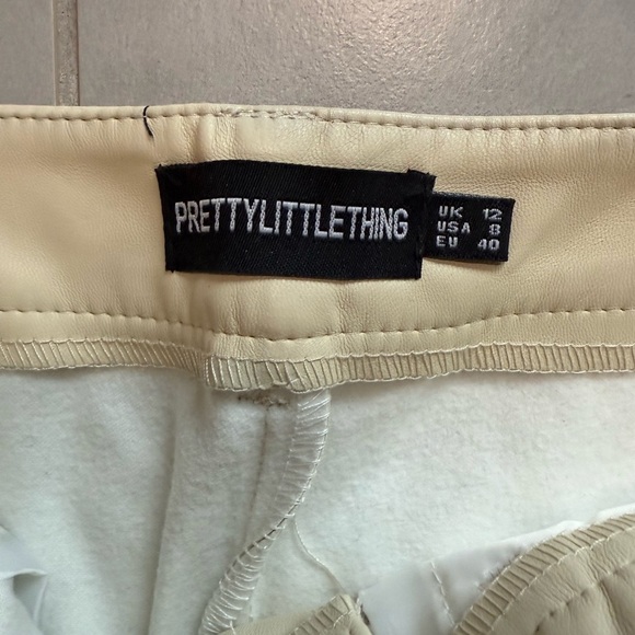 PrettyLittleThing Tan Straight-Leg Classic pants - Picture 2 of 3